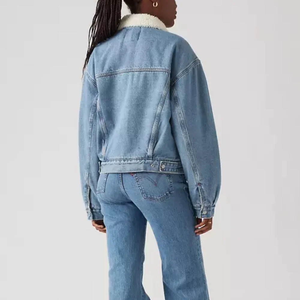 Levi's Womens '90s Sherpa Trucker Jacket - A44350011 - Image 2